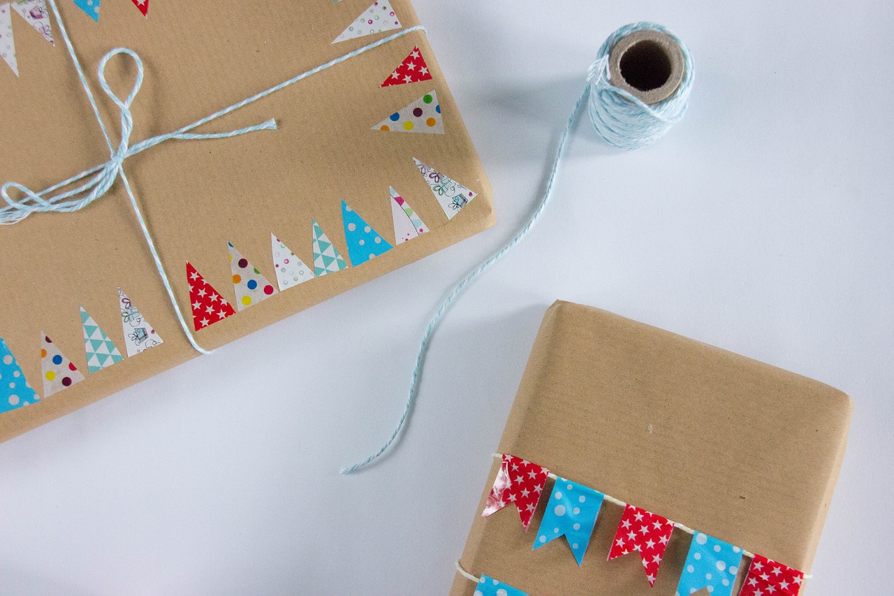 How to Make Your Own Custom Gift Tags